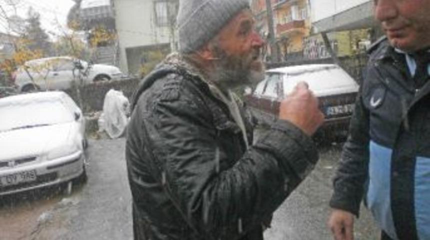 Bankta Yatan Vatandaş Barınma Evine Yerleştirildi