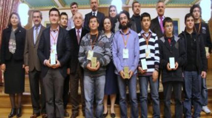Zeka Oyunlarında Yamanlar Ve ODT&Uuml;&rsquo;l&uuml; &Ouml;ğrenciler Birinci Oldu