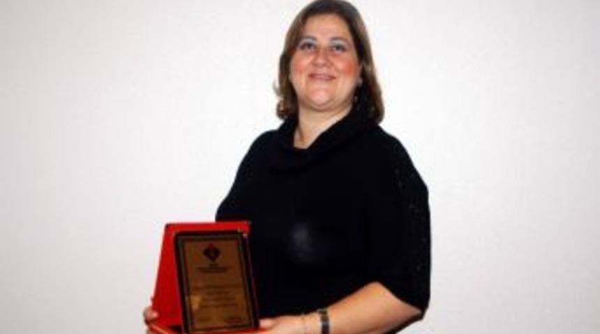 Adana Artı &Ouml;zel Eğitim G&ouml;n&uuml;ll&uuml;leri Derneği&rsquo;ne Onur &Ouml;d&uuml;l&uuml;