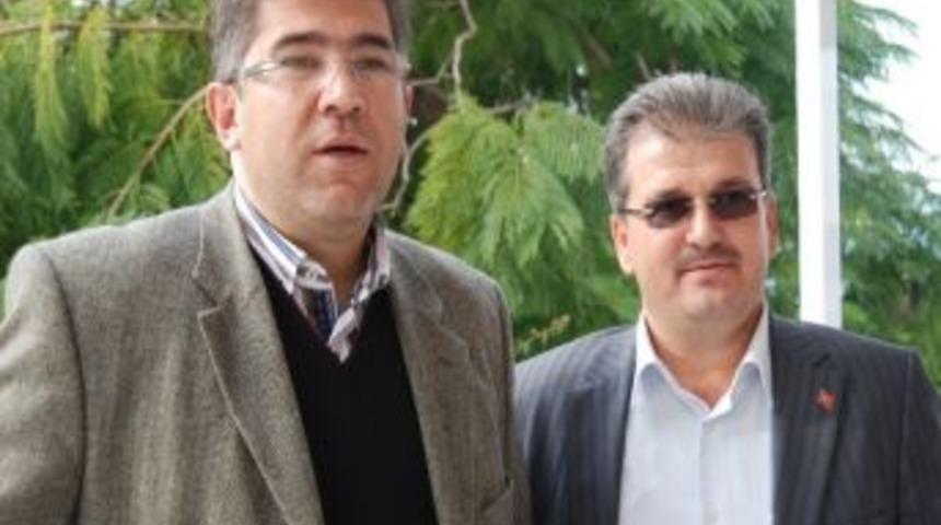 Ak Parti'li &Ouml;zt&uuml;rk'ten Başkan Saatcı'ya Eleştiri