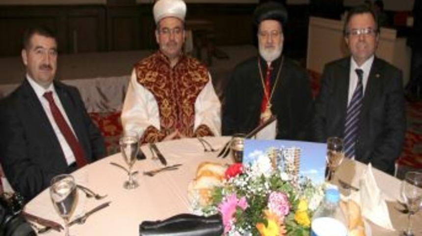 M&uuml;ft&uuml; Ve Metropolit, Somali&rsquo;de Birlikte Su Kuyusu A&ccedil;acak