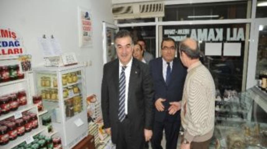 D&uuml;zenli Vergi &Ouml;deyenlere Vali Al&rsquo;dan Ziyaret