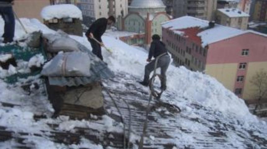 (&ouml;zel Haber) Kar İşsizlere Ekmek Kapısı Oldu
