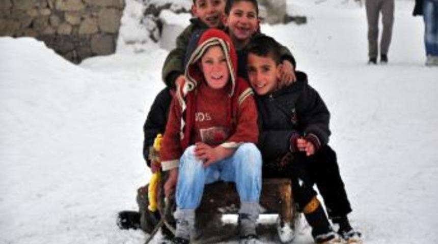 Kar Büyükler İçin Çile, Çocuklar İçin Eğlence Oldu