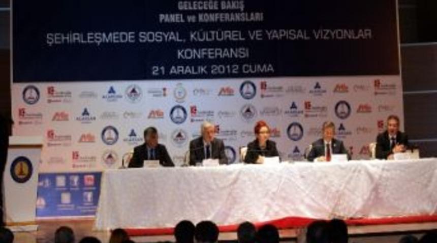 Ahmet Uzer B&uuml;y&uuml;kşehir Belediyeler Yasası&rsquo;nı Anlattı