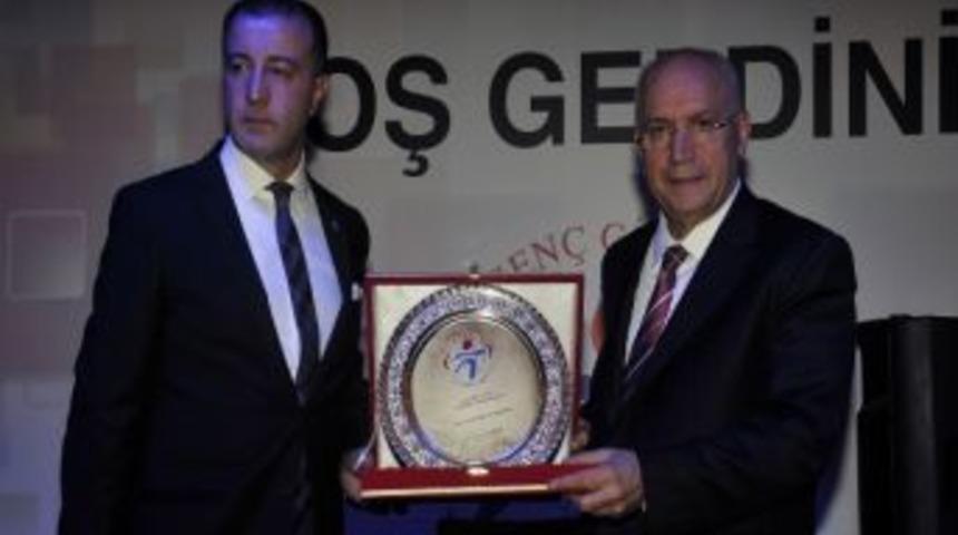 Fethi Yaşar&rsquo;dan Gen&ccedil; Girişimcilere &Ouml;ğ&uuml;t