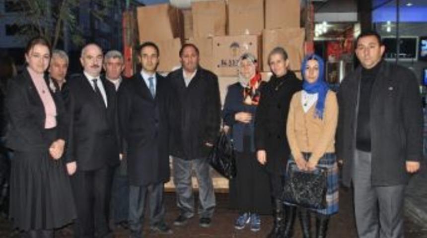 Ak Parti'den Suriyelilere Yardım