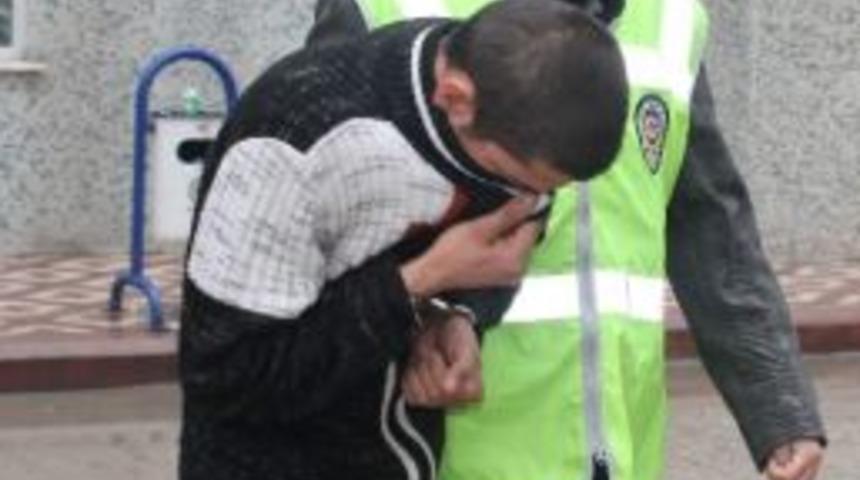 Camiden Hırsızlık Zanlısı Yakalandı