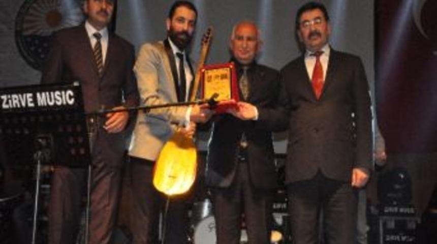 G&ouml;lbaşı, &ldquo;bozkırın Tezenesi&rdquo;ni Unutmadı