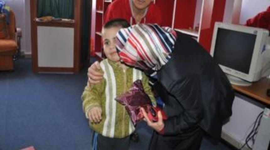 G&uuml;lseren Yaman, &Ouml;ğrencilerle Bir Araya Geldi