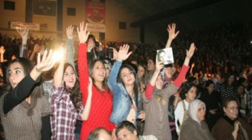 Mustafa Ceceli, Erzincanlıları Coşturdu