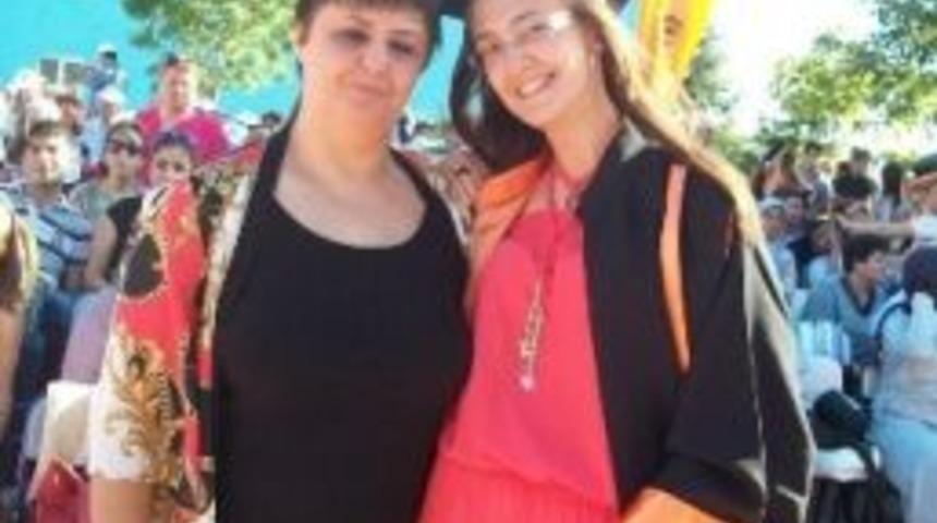 Minik Yürekler Öğretmenleri İçin Saf Tuttu