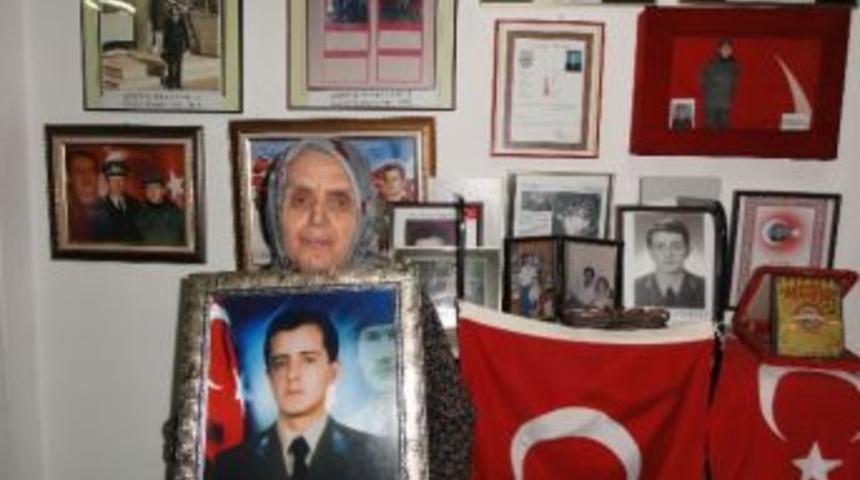 B&uuml;lent Arın&ccedil;'ın S&ouml;zleri, Şehit Annesini &Uuml;zd&uuml;