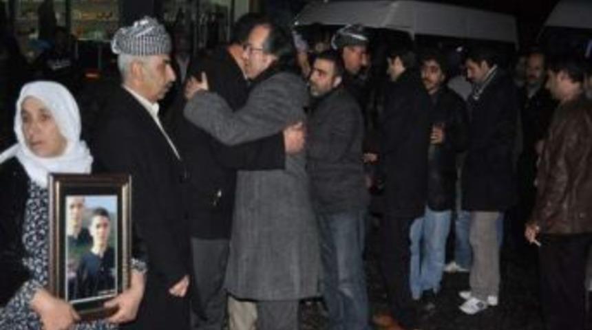 &Ouml;zg&uuml;r-der Ve &Ouml;zg&uuml;r Eğitim-sen'den Uludere'ye Ziyaret