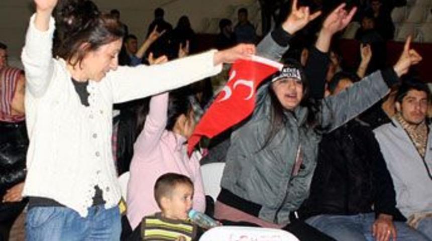 &Uuml;lk&uuml;c&uuml;ler Ali Kınık&rsquo;la coştu