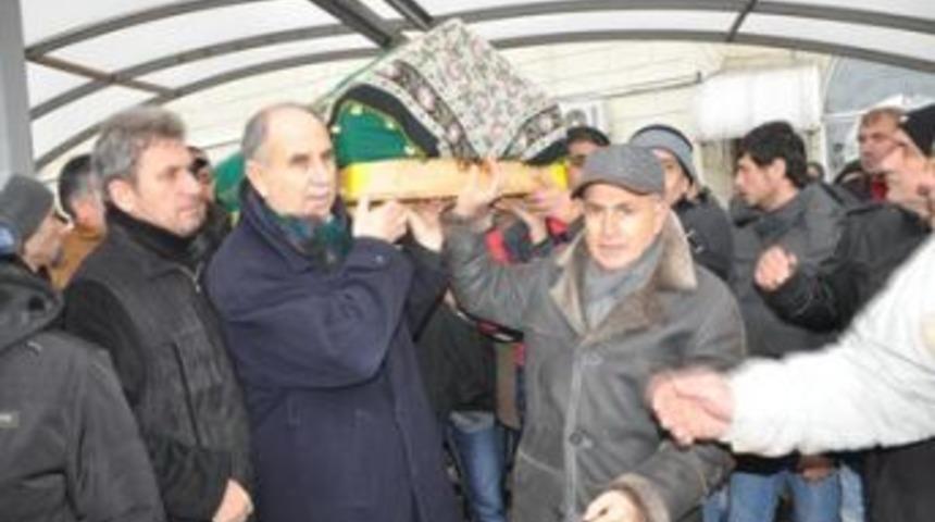 &Uuml;mm&uuml;ş Kırdar son yolculuğuna uğurlandı&hellip;