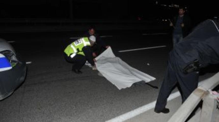 İzmir'de Kaza: 1 &Ouml;l&uuml;, 1 Yaralı