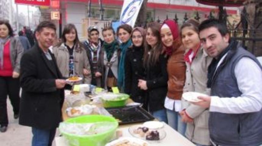 Y&uuml;ksek Okul &Ouml;ğrencileri K&ouml;y Okulu İ&ccedil;in Seferber Oldu