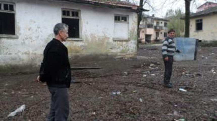 Para yerine kadınlar tuvaleti yapılıyor
