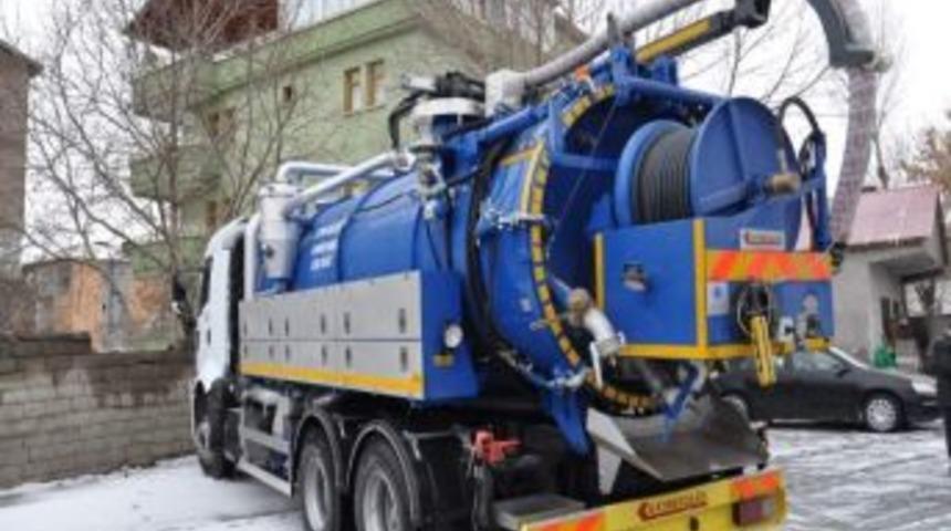 Tatvan Belediyesi Yeni Bir Vidanj&ouml;r Aracı Aldı