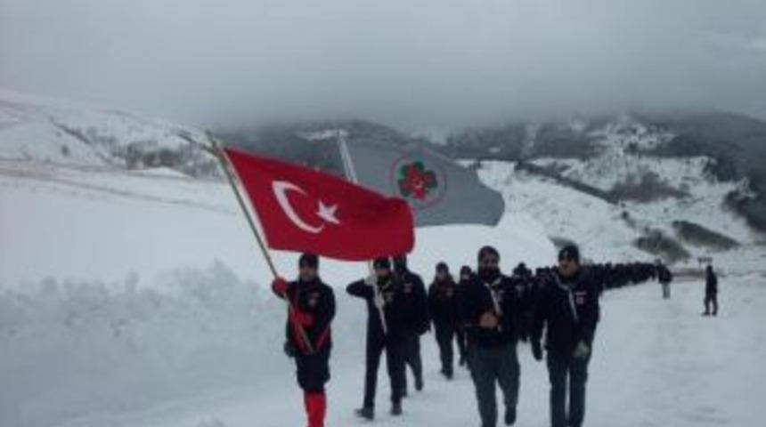 İzciler, Allahuekber Şehitlerini Anmak İ&ccedil;in Karlı Dağları Aştı