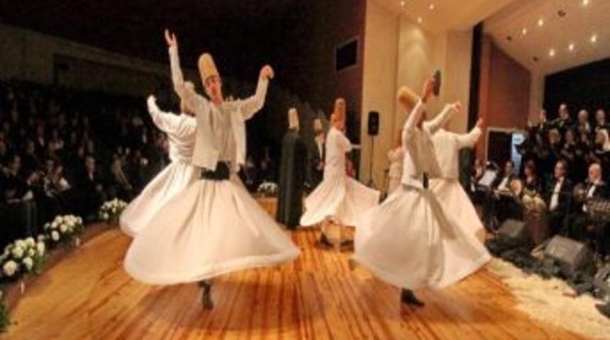 Mevlana &lsquo;vuslat&rsquo;ın 739. Yılında Anıldı