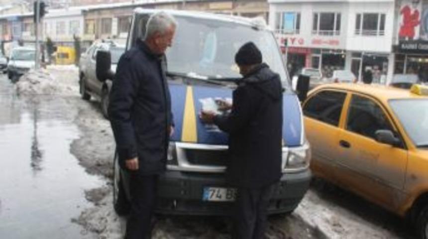Zabıta Ekipleri Minib&uuml;s S&uuml;r&uuml;c&uuml;lerine Caza Yağdırdı