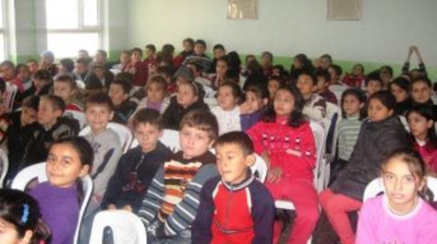 &Ouml;ğrencilere Yeterli Ve Dengeli Beslenme Eğitimi