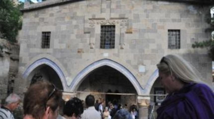 Mustafapaşa&rsquo;da Bulunan 3 Ayrı Kilisenin Tahsisi Mustafapaşa Belediyesine Yapıldı