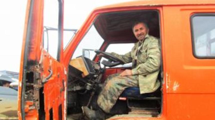 Topladığı Hurdalardan Kamyon Yaptı