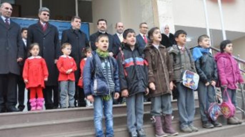 G&ouml;lbaşı'na Yeni Okul