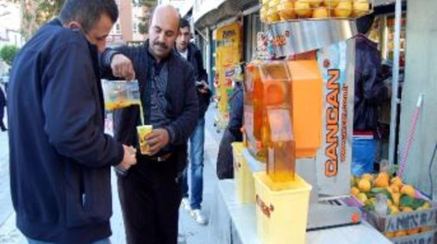 Taze Sıkılmış Meyve Suları Şifa Kaynağı