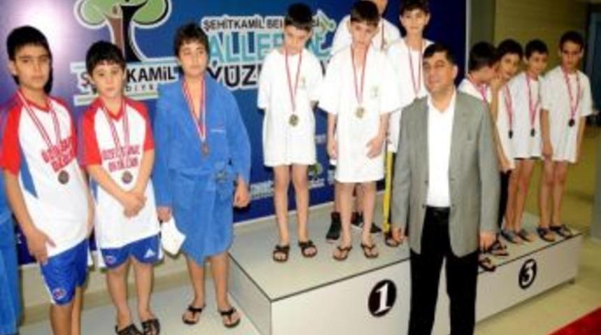 Şehitkamil Belediyespor, 'kurtuluş Kupası Y&uuml;zme Yarışları'na Damga Vurdu