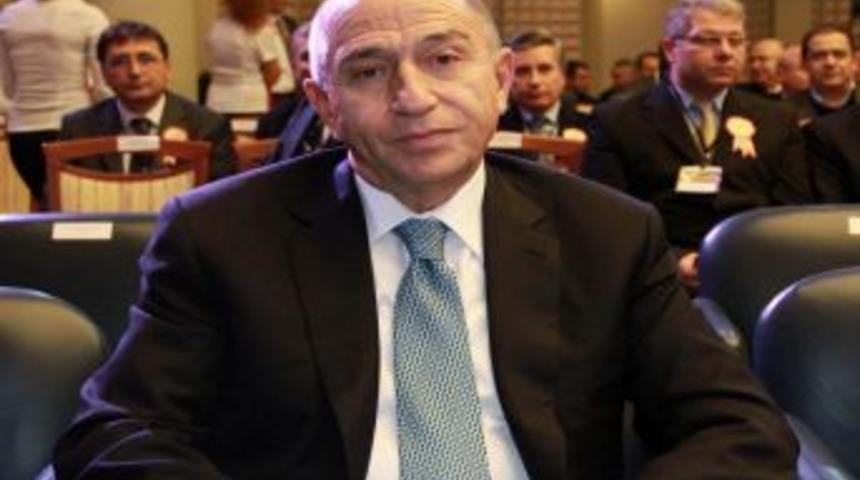 Nihat &Ouml;zdemir: Aykut Kocaman'ın Istifası Yanlıştı Geri D&ouml;nmeli