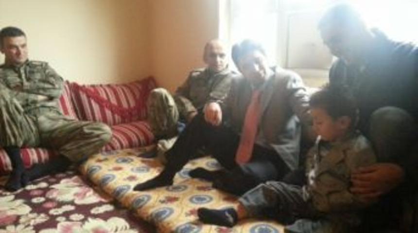 Kaymakam Y&ouml;r&uuml;k, Gazi Er Şahin'i Ziyaret Etti