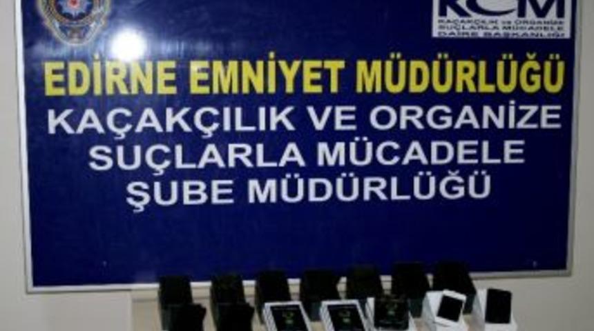 14 Akıllı Telefon G&uuml;mr&uuml;ğe Takıldı