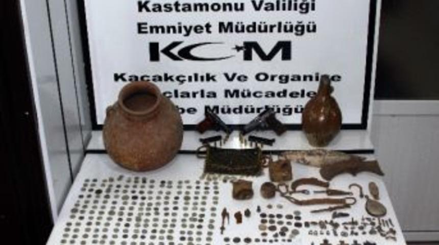 Kastamonu&rsquo;da Bir Otomobilden Cephanelik &Ccedil;ıktı