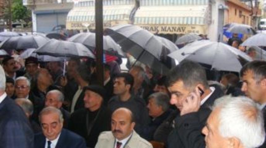 Y&uuml;reğir'de Mhp'ye Katılım