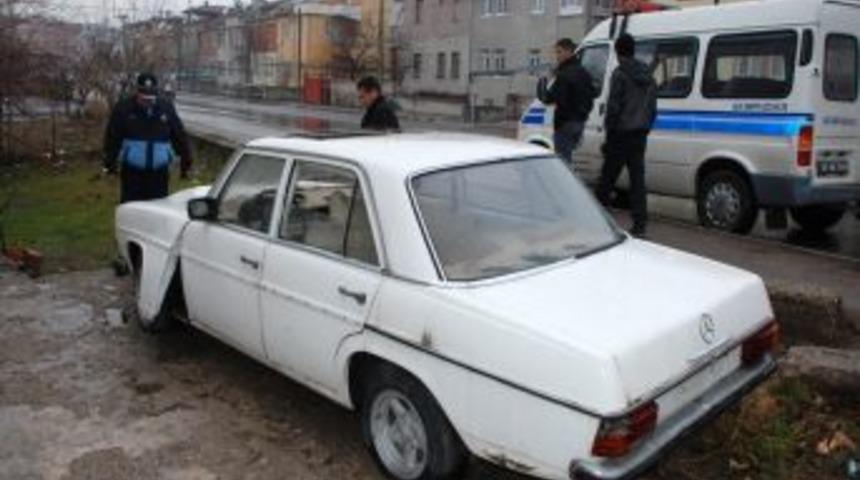 Sokaklardaki Sahipsiz Hurda Ara&ccedil;lar Toplanıyor