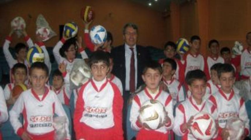 Kelkit&rsquo;te Spor Ve Sağlık Projesi T&ouml;reni Yapıldı