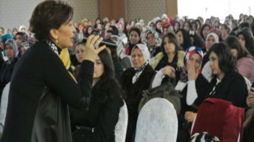 Osmaniyeli Kadınlar, &Ouml;ks&uuml;z Ve Yetim &Ccedil;ocuklara Sahip &Ccedil;ıktı