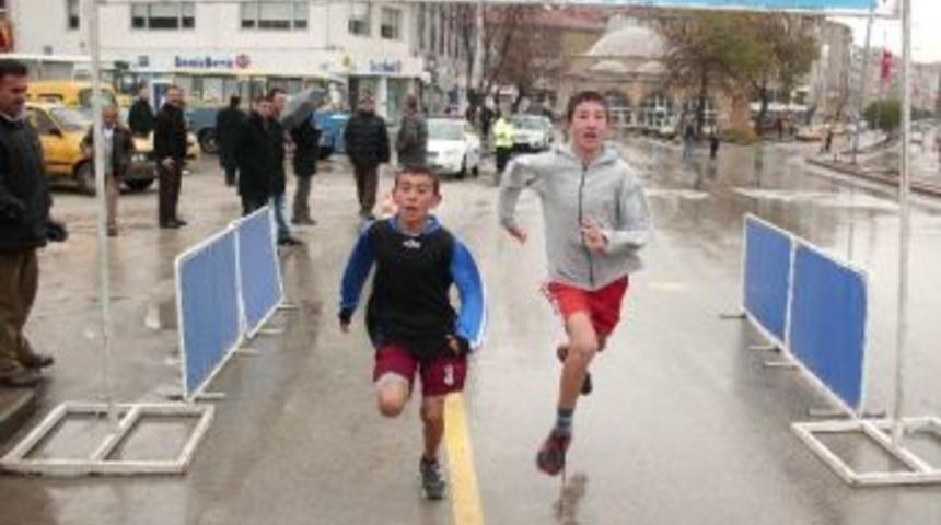 Atat&uuml;rk Koşusu Yapıldı