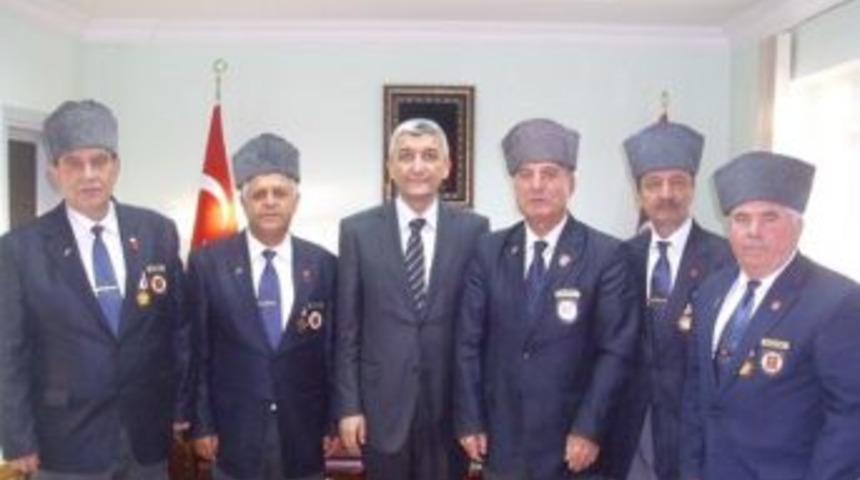 Gazilerden Arifiye Kaymakamına Ziyaret