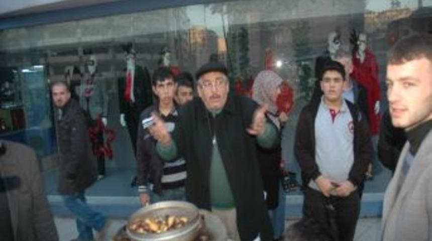 Adana'da Ş&uuml;pheli &Ccedil;anta Paniği