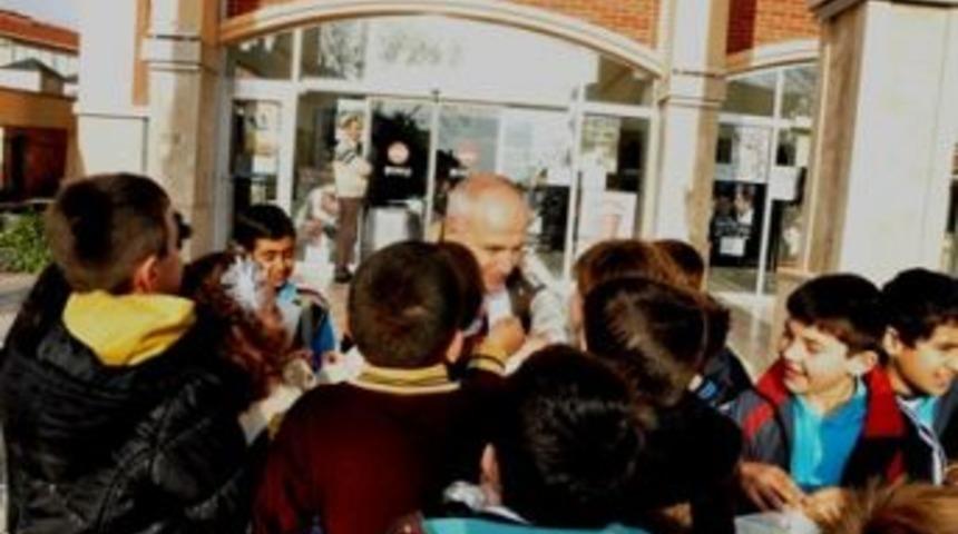 &Ccedil;anakkale 1915 &ccedil;ocuklar i&ccedil;in g&ouml;sterildi