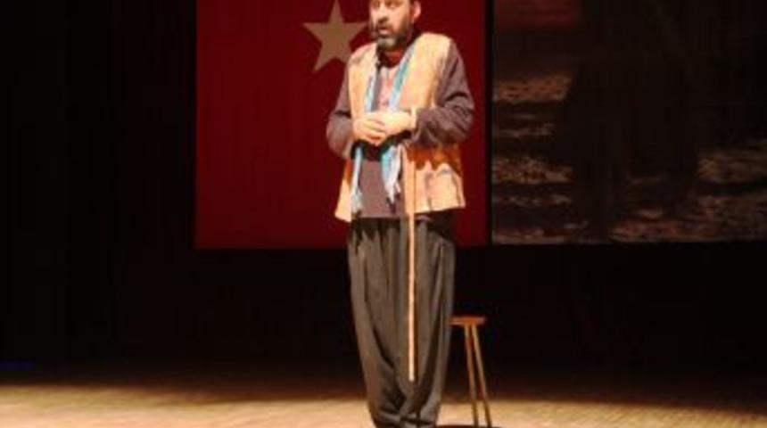 Kınalı Kuzular MAK&Uuml;&rsquo;de Sahnelendi