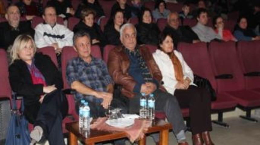 Edremit&rsquo;te &lsquo;bir Eski Zaman Hikayesi&rsquo; Sergilendi