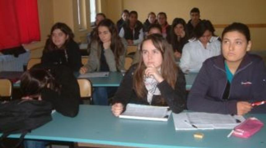 Dershaneye Gidemeyen &Ouml;ğrenciler İ&ccedil;in &Uuml;cretsiz Kurs