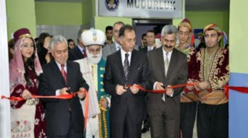 D&uuml;nden Bug&uuml;ne Akşehir Fotoğraf Sergisi A&ccedil;ıldı