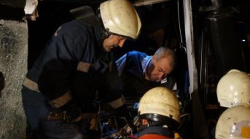 TEM Otoyolunda Zincirleme Kaza Trafiği Fel&ccedil; Etti